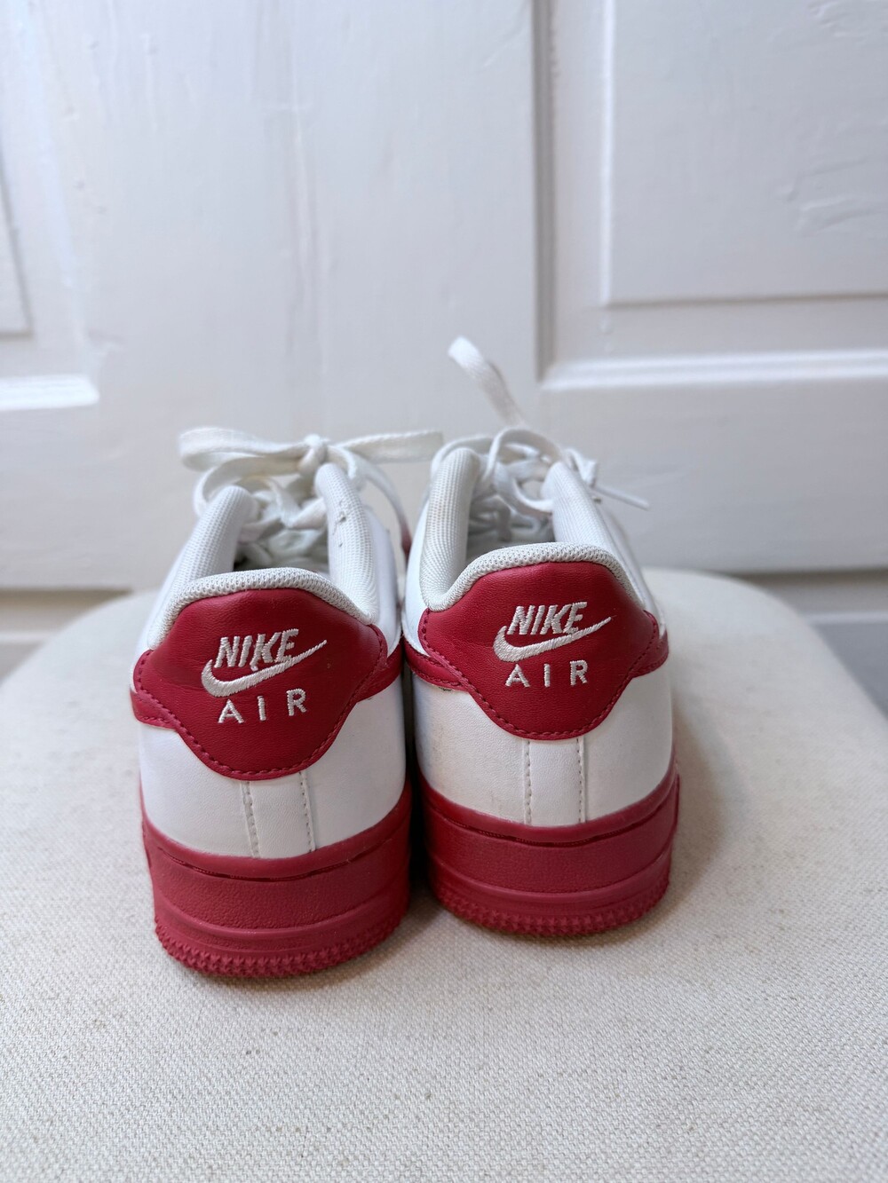 Nike Air Force 1 Low White University Red Sole Size Women's 6.5 Youth 4.5 - Picture 6 of 7